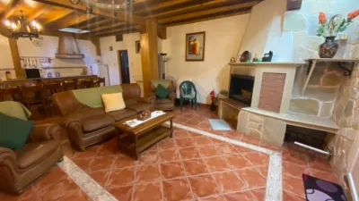Semi-detached chalet on Chinchapapa Street photo 60