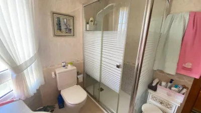 Semi-detached chalet on Chinchapapa Street photo 39