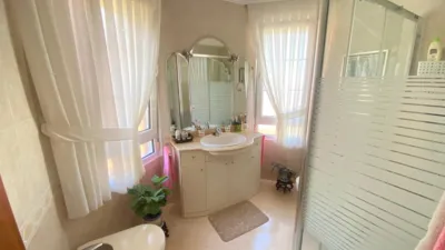 Semi-detached chalet on Chinchapapa Street photo 40