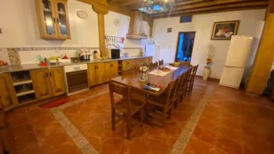 Semi-detached chalet on Chinchapapa Street photo 62