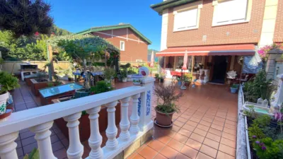 Semi-detached chalet on Chinchapapa Street photo 3