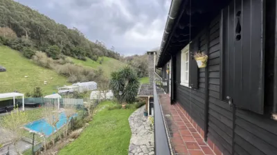 Chalet unifamiliar en venta en Calle Brazomar, Brazomar (Castro Urdiales) de 575.000 €