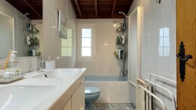 Chalet unifamiliar en venta en Calle Brazomar, Brazomar (Castro Urdiales) de 575.000 €