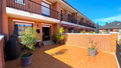 Semi-detached chalet on Monte Cerredo Street photo 54