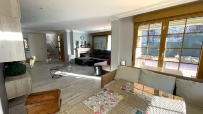 Chalet unifamiliar en venta en Calle Samano - Vista 5