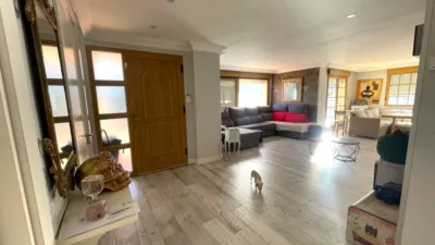 Chalet unifamiliar en venta en Calle Samano - Vista 4