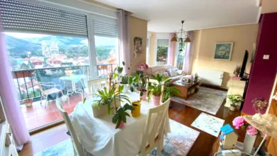 Semi-detached chalet on Mioño Street photo 5