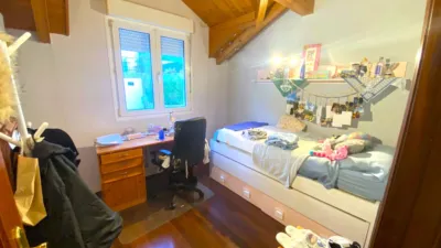 Semi-detached chalet on Mioño Street photo 18