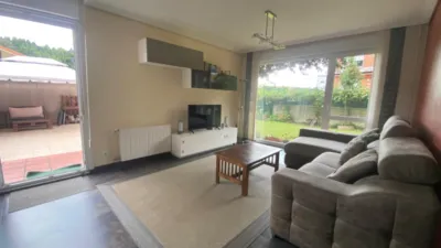Chalet pareado en calle Islares photo 3