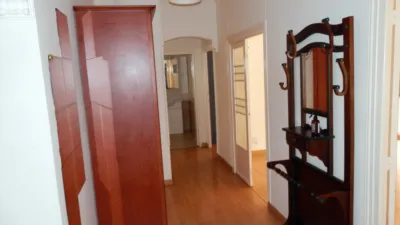 Apartment on the 2nd floor in Pamplona's Ensanche. photo 3