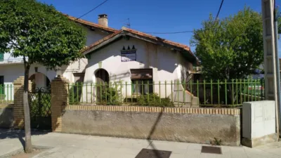 Casa aparellada en venda a Calle de María Teresa Sáenz de Heredia, 6, Corella de 119.900 €