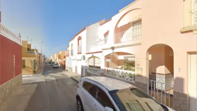 Semi-detached chalet on Calle de la Corona photo 7