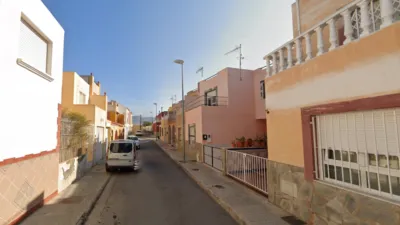 Semi-detached chalet on Calle de la Corona photo 2