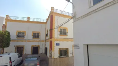 Casa adosada en calle José Gómez Abad photo 2