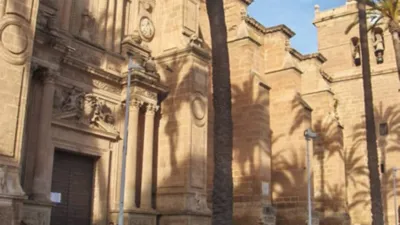 Casa adosada en calle José Gómez Abad photo 9