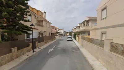 Single-family chalet on Calle de América, 1 photo 4