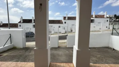 Semi-detached chalet in Urbanización Doña Julia photo 7
