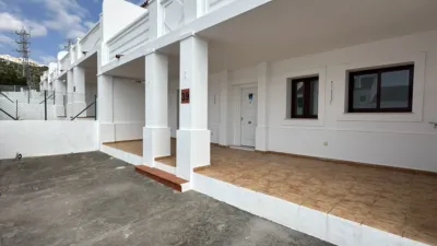 Semi-detached chalet in Urbanización Doña Julia photo 10