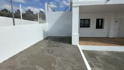 Semi-detached chalet in Urbanización Doña Julia photo 3
