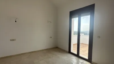 Semi-detached chalet on Calle Higuera photo 14