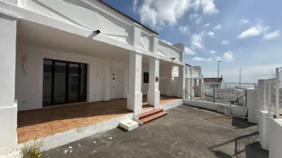 Semi-detached chalet in Urbanización Doña Julia photo 3