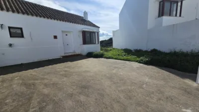 Semi-detached chalet in Urbanización Doña Julia photo 2