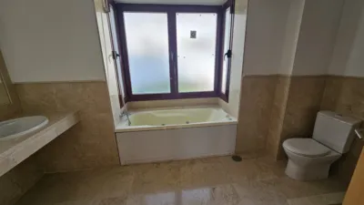 Semi-detached chalet in Urbanización Doña Julia photo 8
