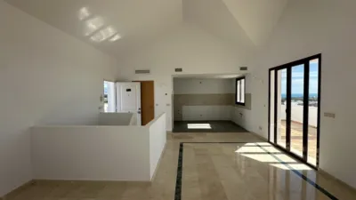 Semi-detached chalet on Higuera Street photo 11
