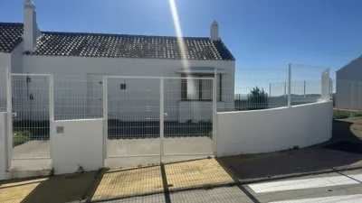 Semi-detached chalet on Higuera Street photo 2