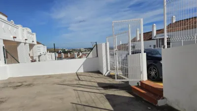 Semi-detached chalet in Urbanización Doña Julia photo 2