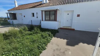 Semi-detached chalet in Urbanización Doña Julia photo 4