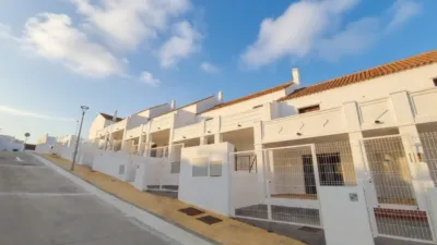 Semi-detached chalet on Calle Higuera, No. 15 photo 4