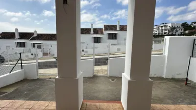 Semi-detached chalet in Urbanización Doña Julia photo 6