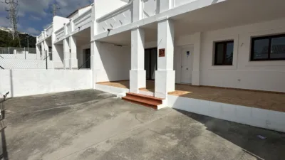 Semi-detached chalet in Urbanización Doña Julia, No. 1 photo 11