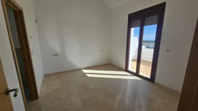Semi-detached chalet in Urbanización Doña Julia photo 8