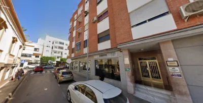 Top-floor apartment on Calle de los Reyes Católicos photo 2