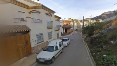 Semi-detached house on Antonio Mairena Street photo 8