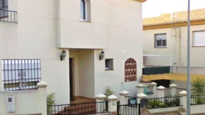 Semi-detached house on Antonio Mairena Street photo 3