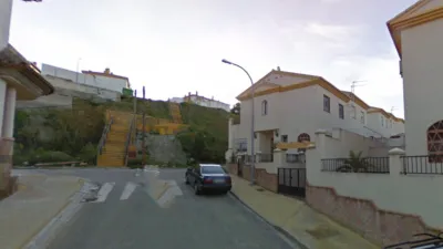 Semi-detached house on Antonio Mairena Street photo 5