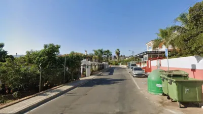 Semi-detached house on Canario Street photo 3