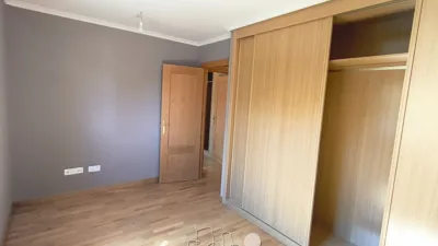 Chalet pareado en venta en Calle Piña De Esgueva, Renedo de Esgueva de 285.500 €
