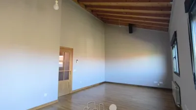 Chalet pareado en venta en Calle Piña De Esgueva, Renedo de Esgueva de 285.500 €