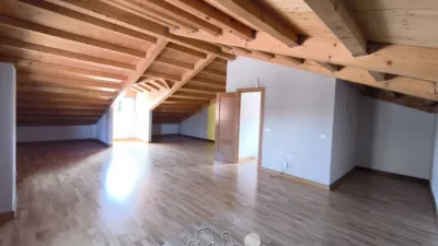 Chalet pareado en venta en Calle Piña De Esgueva, Renedo de Esgueva de 285.500 €