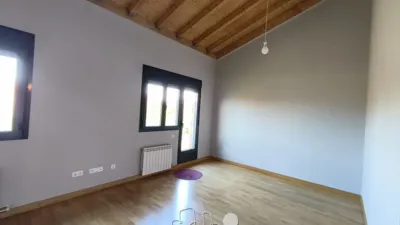 Chalet pareado en venta en Calle Piña De Esgueva, Renedo de Esgueva de 285.500 €