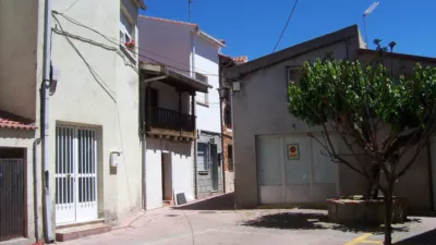 Casa rústica en venta en Plaza del Teniente López Salcedo, 8, Sotillo de La Adrada de 79.999 €