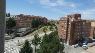 Apartment in Plaza Vega-San Pedro de Cardeña photo 5