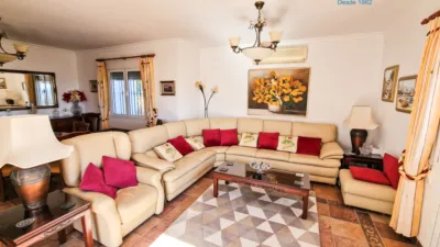 Chalet on Avenida de la Parata, 1 photo 3