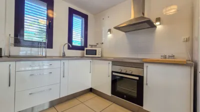 Chalet adosado en calle Avicena, nº 4 photo 5