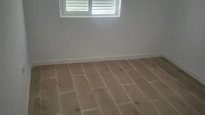 Piso en venta en Calle del Doctor Lluch, cerca de Calle de la Reina, El Cabanyal-El Canyamelar (Distrito Poblats Marítims. València Capital) de 300.000 €