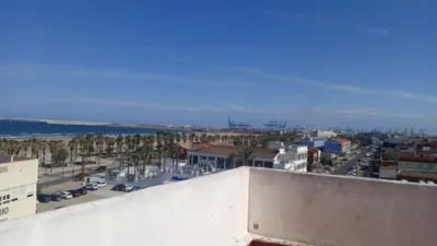 Piso en venta en Calle de Eugenia Viñes, cerca de Calle del Horno del Cabañal, El Cabanyal-El Canyamelar (Distrito Poblats Marítims. València Capital) de 297.000 €
